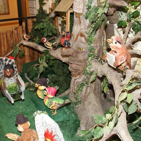 Oldtimer Motorhotel ホテル グントラムスドルフ