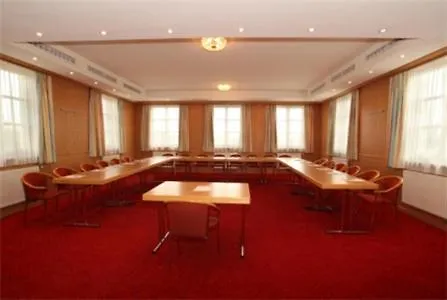 Oldtimer Motorhotel 3*