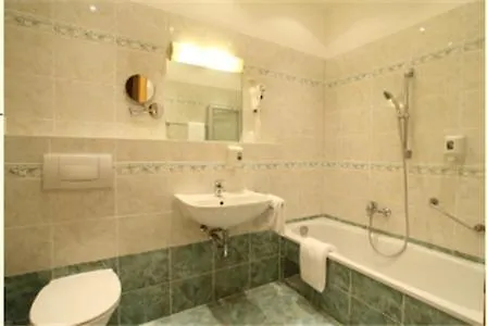 Oldtimer Motorhotel 3*